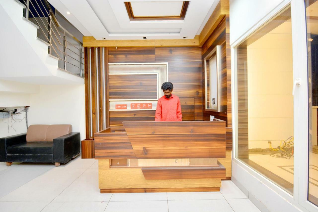 Oyo 40699 Grand Sokhi Hotel Tarn Taran Bagian luar foto