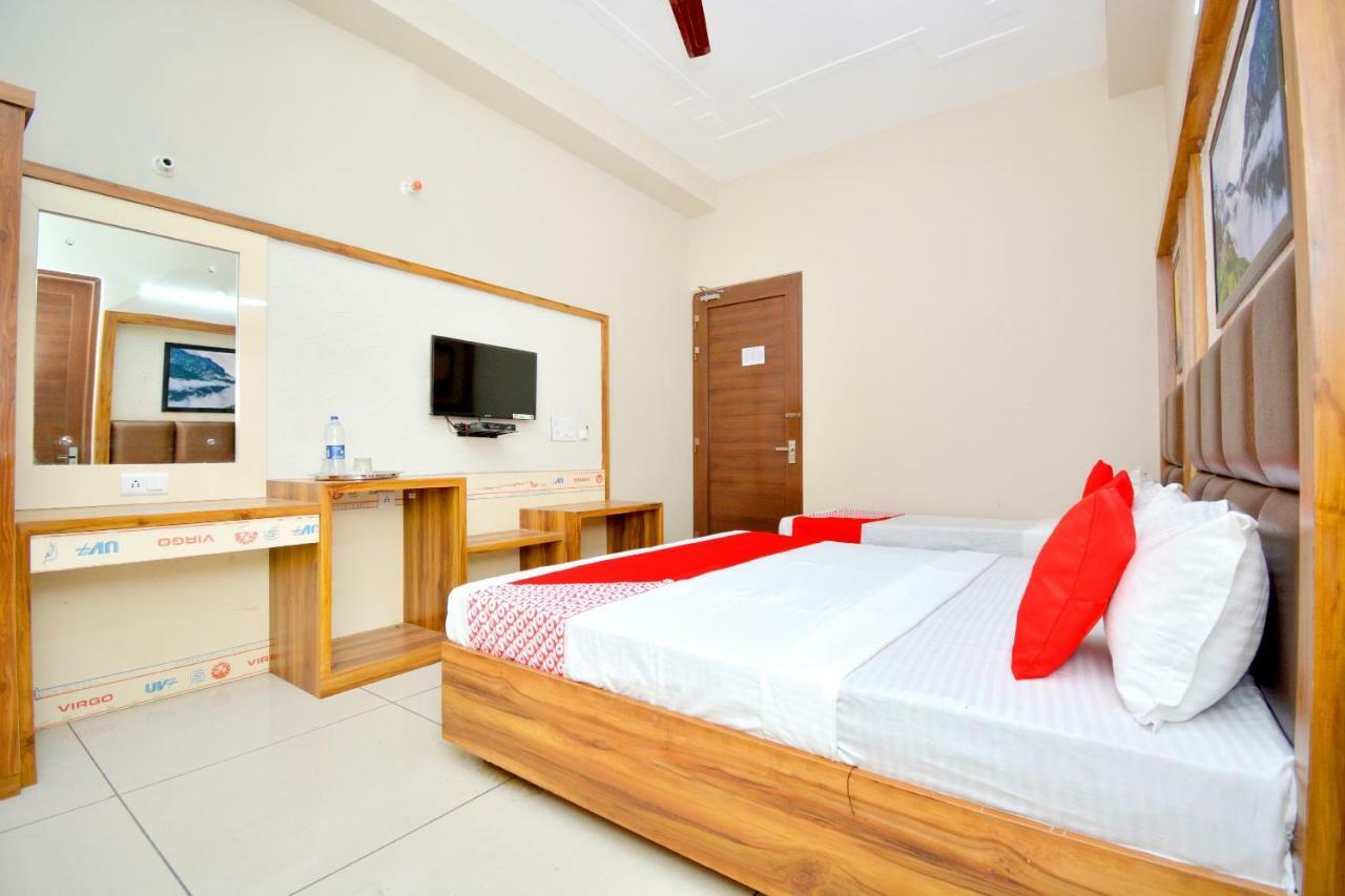 Oyo 40699 Grand Sokhi Hotel Tarn Taran Bagian luar foto