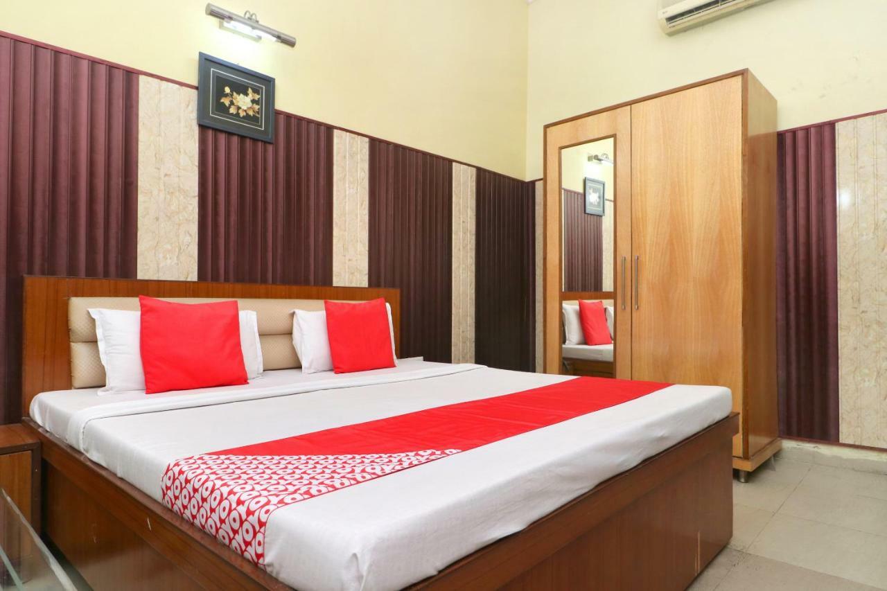 Oyo 40699 Grand Sokhi Hotel Tarn Taran Bagian luar foto